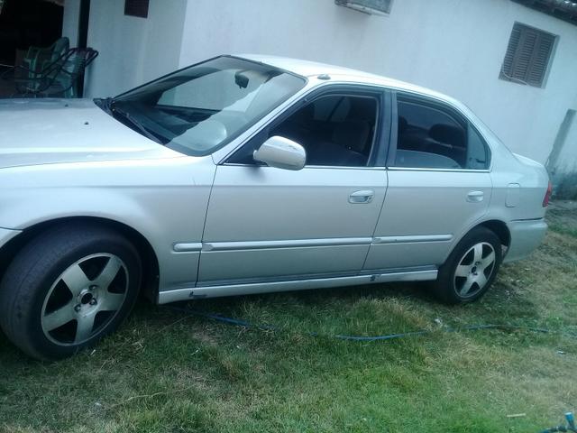 Honda Civic automático