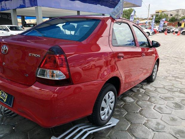 Etios Sedan 1.5x - Foto 4