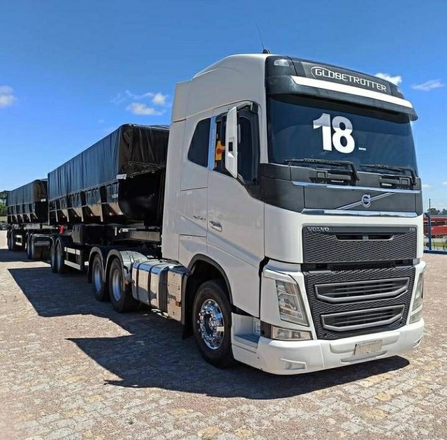 CAMINHÃO VOLVO FH 540 RODOCAÇAMBA