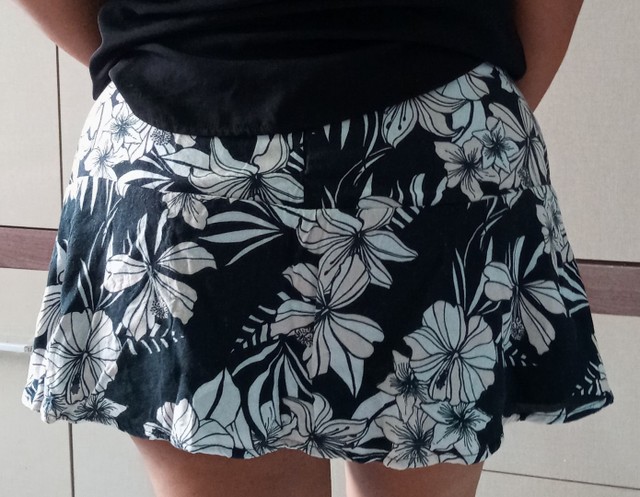Saia curta estampada. - Foto 2