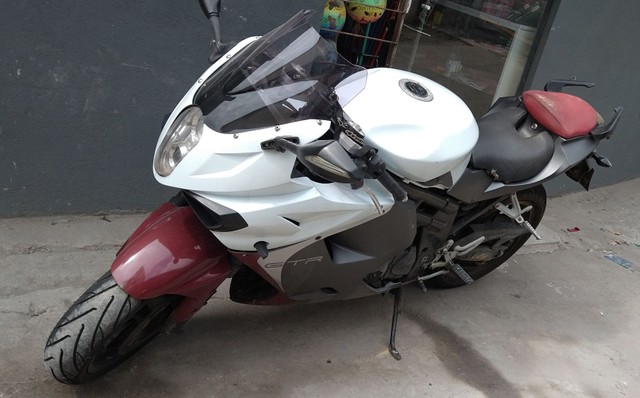 KASINSKI GTR COMET 650 ANO 2013