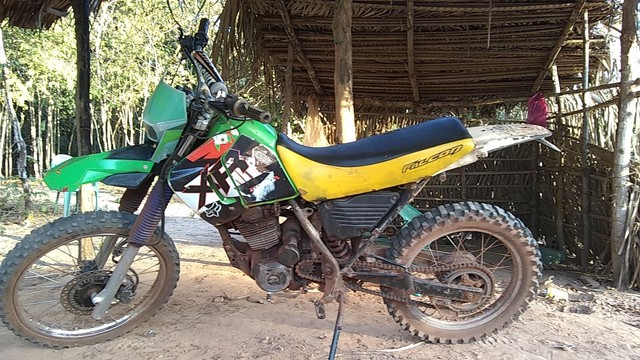 MOTO DE TRILHA