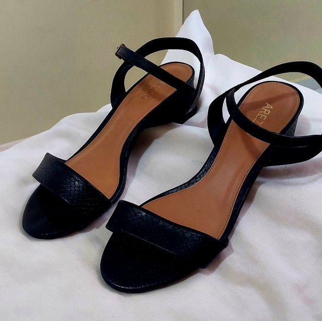 SANDALIA AREZZO ( NOVA) 35/36 - Roupas e calçados - Ibura, Recife  1007386432 | OLX