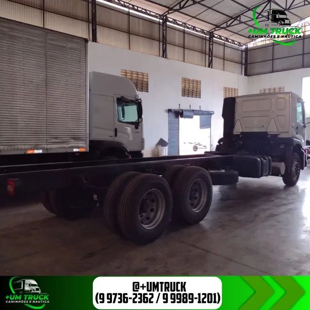 Caminhão wv Robust 24.260