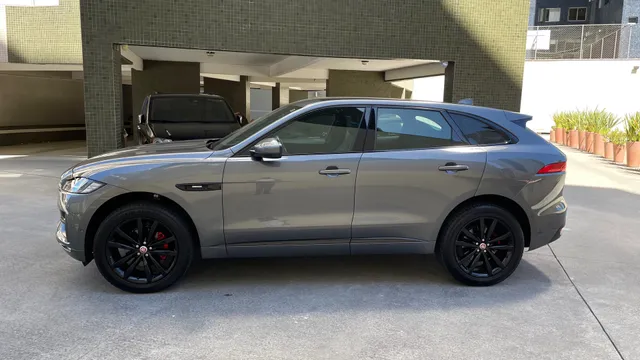 Jaguar F-pace Blindado 2.0 R-sport 250 Cv em Curitiba