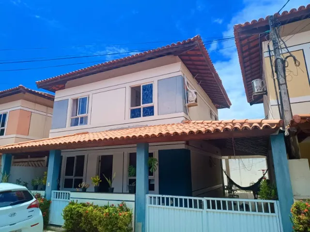 Aluga-se Casa em Condominio Stella Mares - Rua Capitão Mello