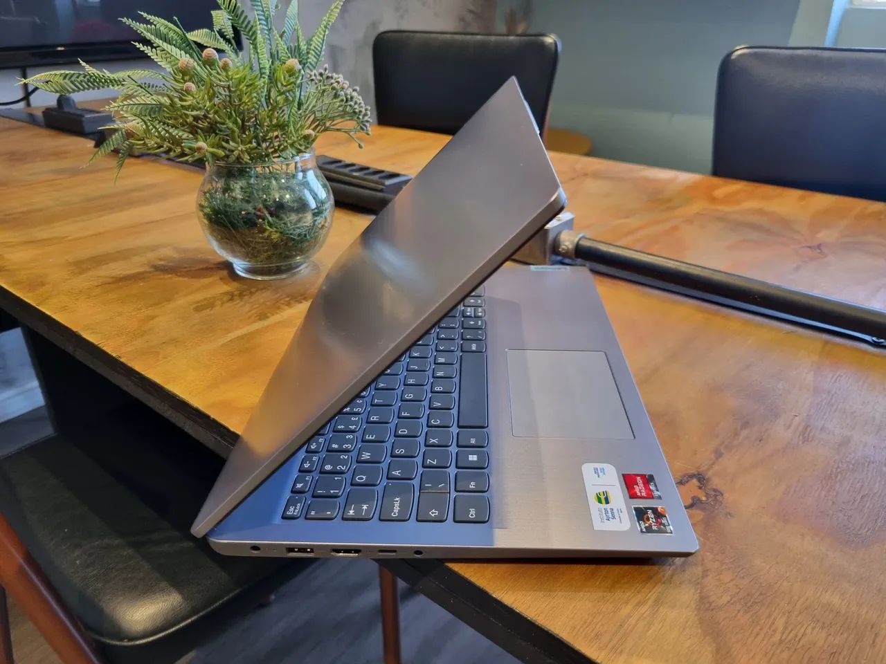 LENOVO Ryzen 7 5700 12Gb ram 256gb SSD - Foto 3