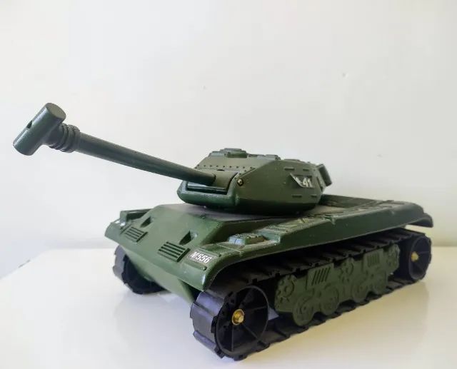 Boneco Falcon Tanque de Combate