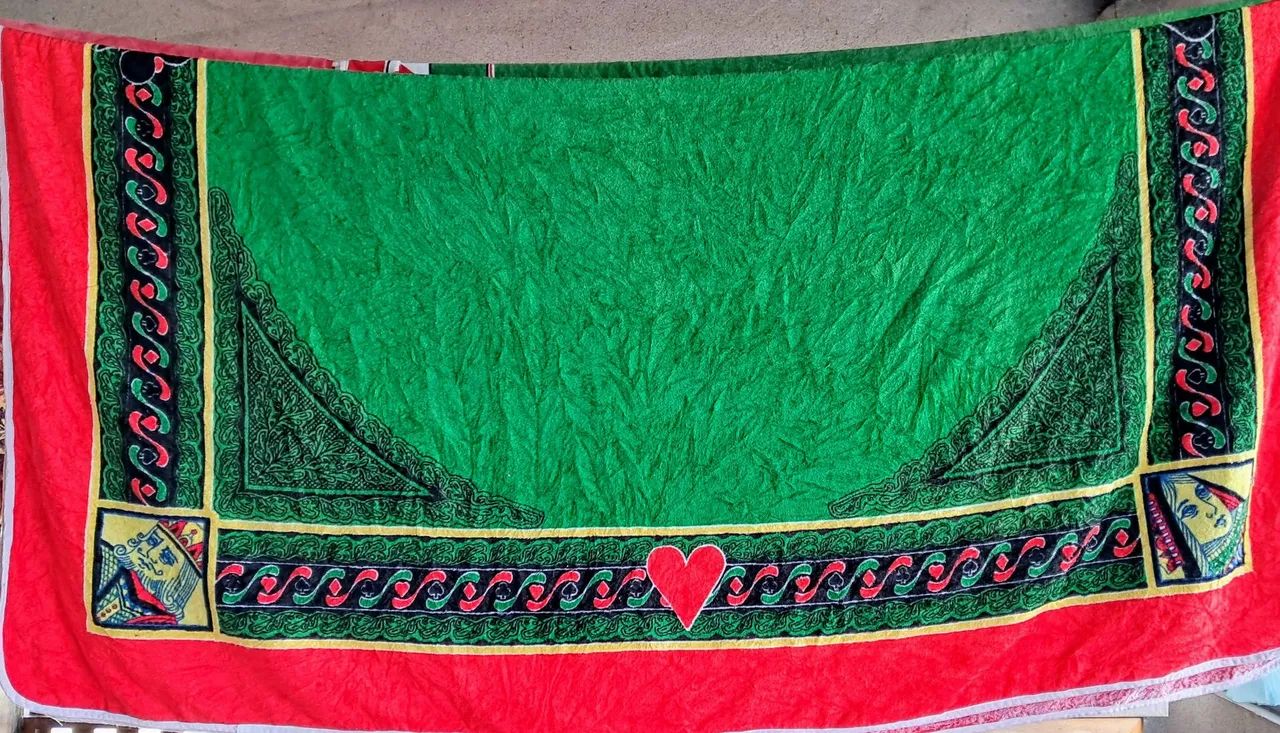 Toalha de mesa com tema de cartas de baralho