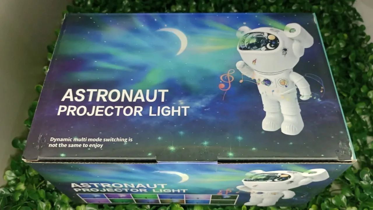 Astronauta Luminária Bluetooth com Lua, Nebulosa e estrelas  - Foto 3