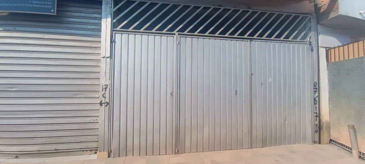 Portão de ferro 3,70m com porta social  - Foto 2