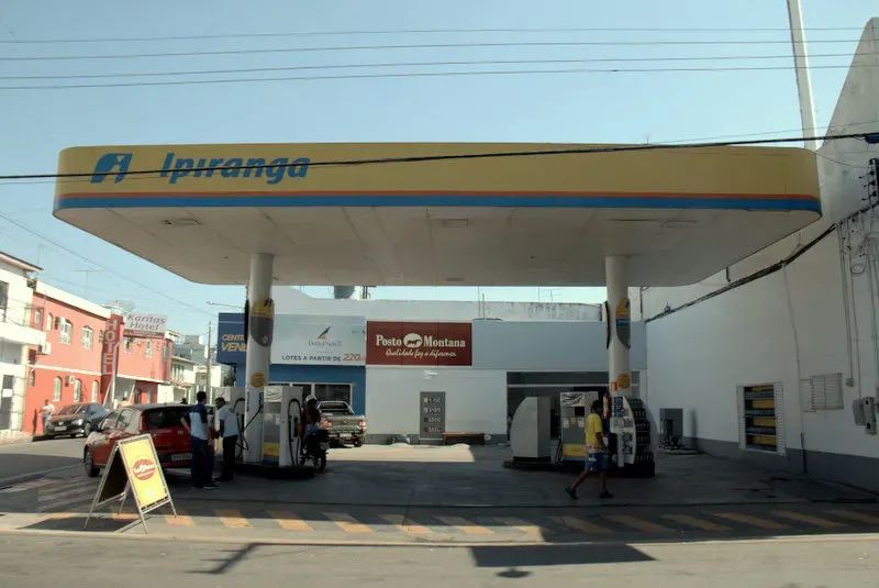 Vendo Posto de Combustível com 3 Pontos Comerciais em Marabá - Esquina com 400mts²