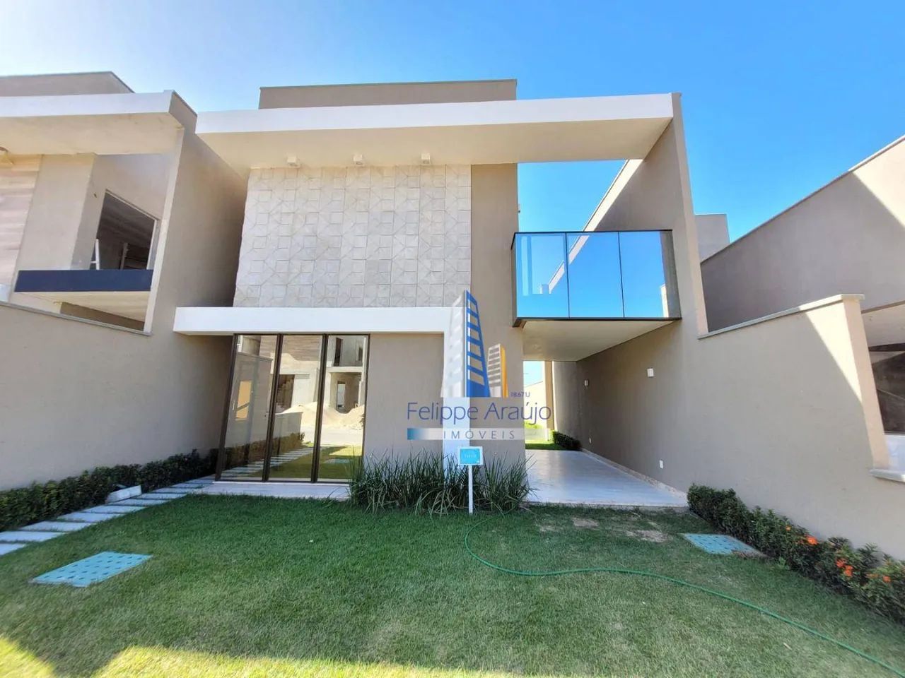 Casa à venda, 148 m² por R$ 936.000,00 - Lagoa Redonda - Fortaleza/CE
