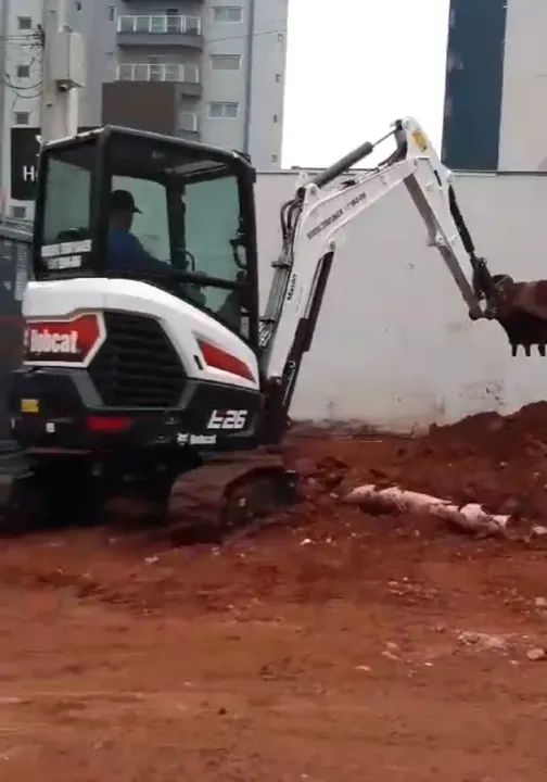 Mini Escavadeira Bobcat e26 ano  2024 - Foto 3