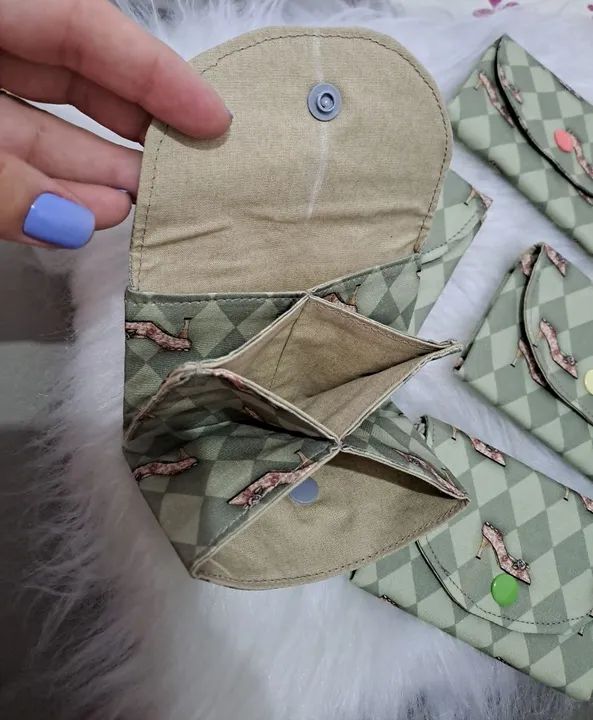 Mini carteira multiuso para cartões, documentos  - Foto 6