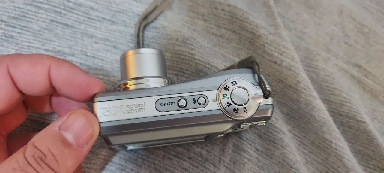 Câmera Digital Kodak - 3x Zoom Óptico - Foto 4