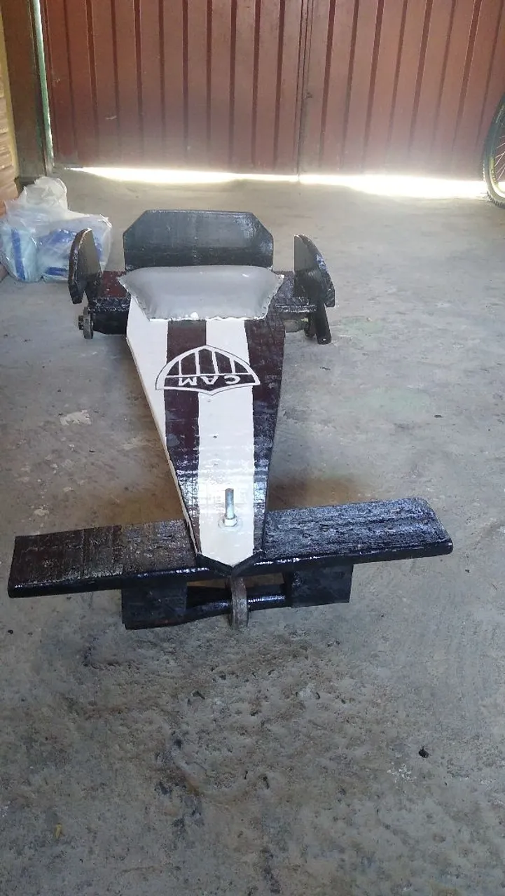 Carrinho de Madeira Artesanal