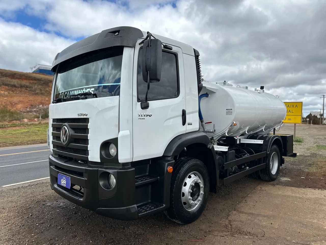 VENDE-SE TANQUE PIPA DE 9.000 LITROS GASCON FUNCIONANDO PERFEITAMENTE  - Foto 5