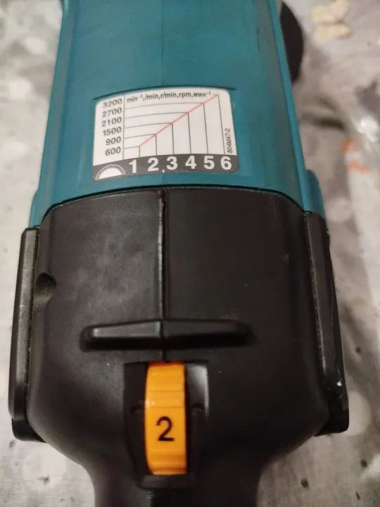 Lixadeira/Politriz Eletronica Makita 9237C-220V NA CAIXA!  - Foto 4