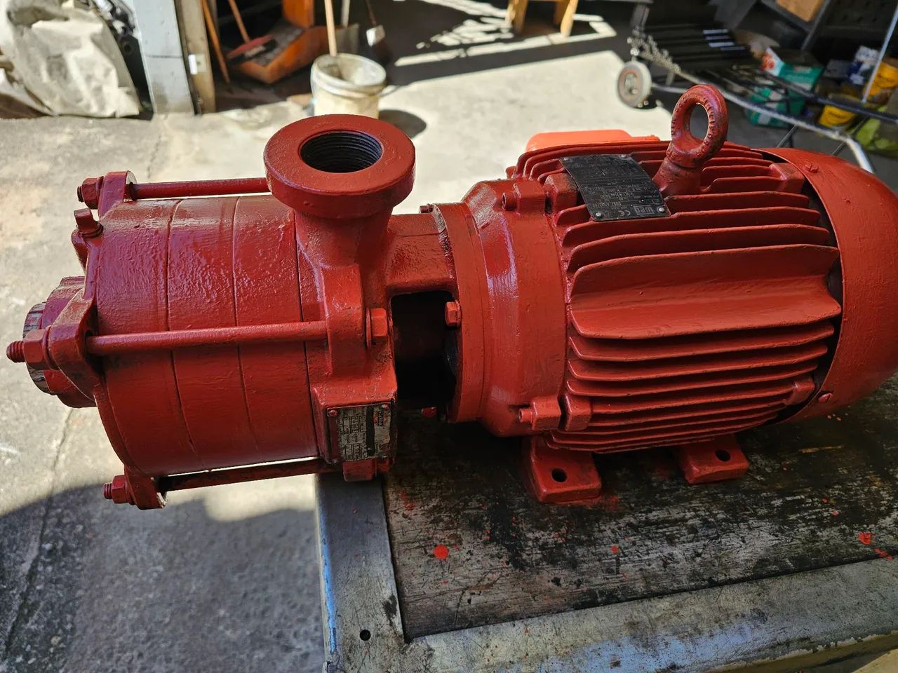 Motor Bomba d'água WEG 7,5 CV. Multiestágios  - Foto 2