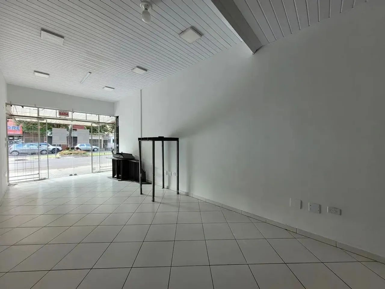 Sala para alugar em Maringá, Zona 01, com 34.35 m² - Foto 3