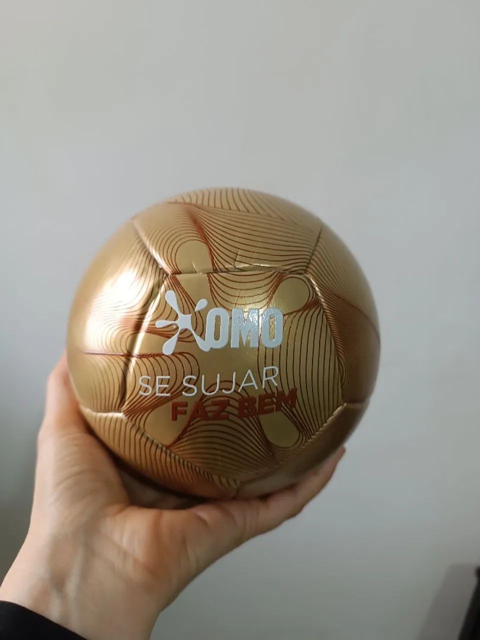 Mini bola Vini Junior autografada NOVA - Foto 3