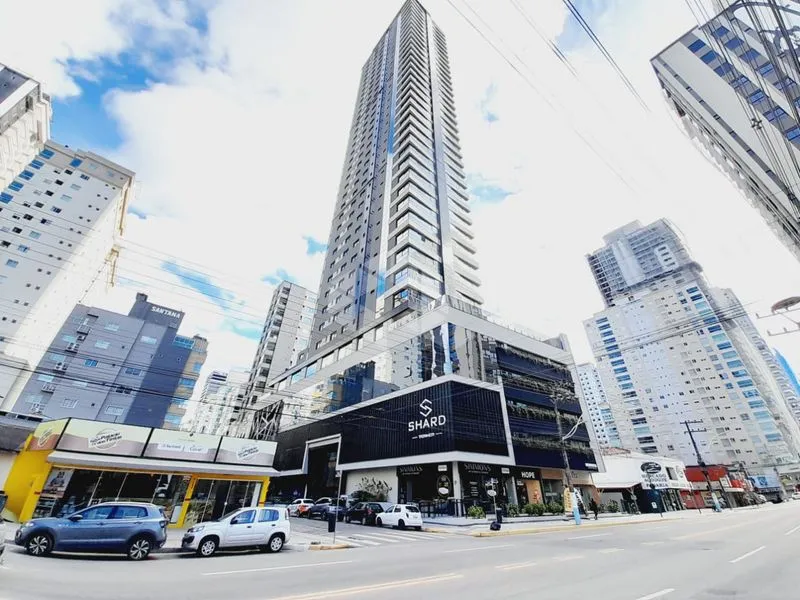 Apartamento em MEIA PRAIA