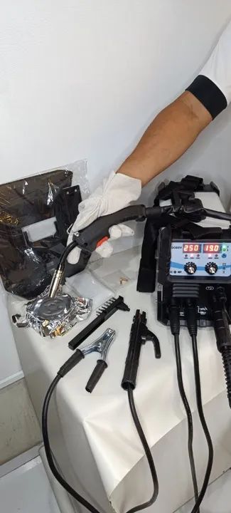 Maquina de Solda Inversora mig.tig eletrodo 250A -  - Foto 4