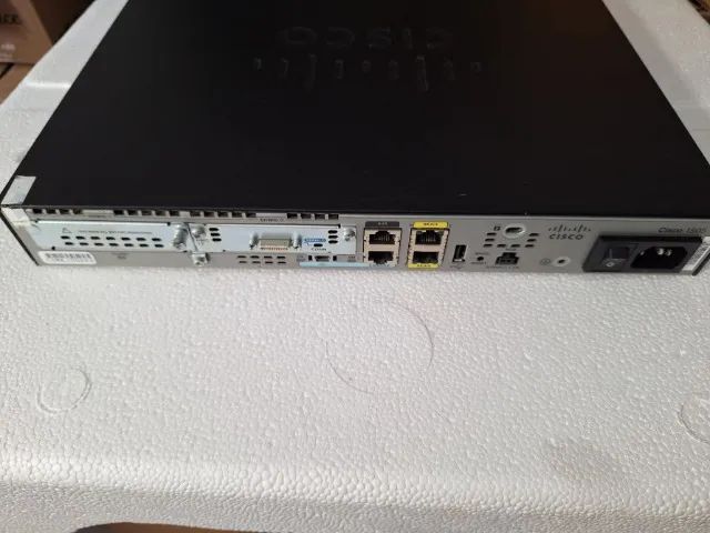 roteador cisco 1900419359710123796483