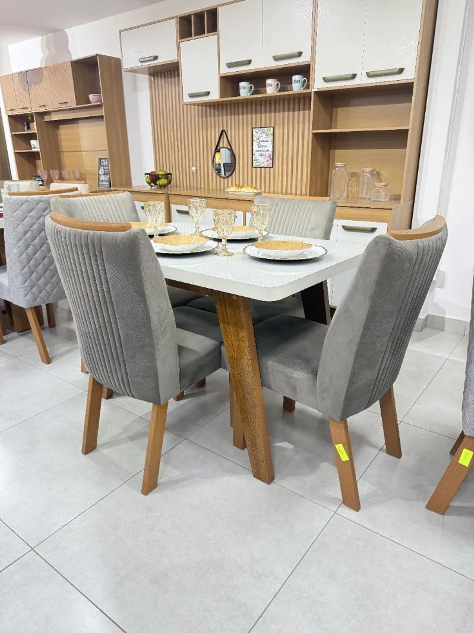 Mesa com 4 cadeiras  - Foto 3