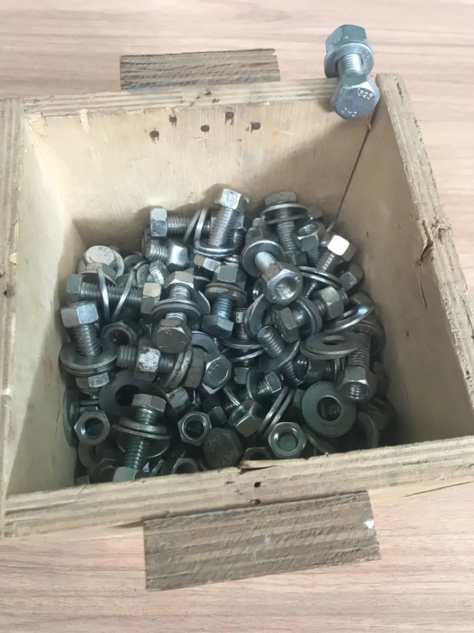 Parafusos para treliça? Box truss  $250,