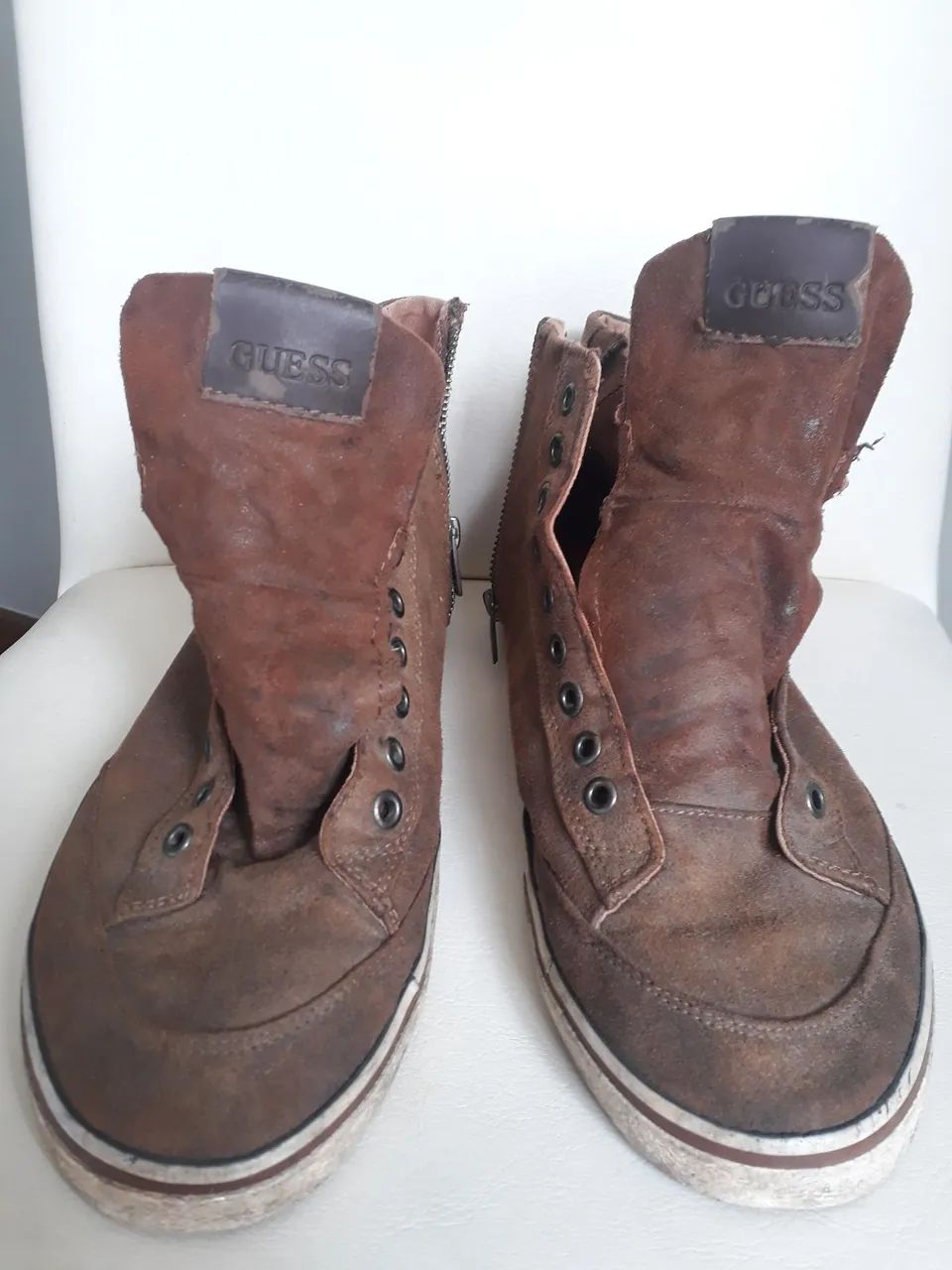 Bota Guess couro marrom 43 no estado - Foto 2