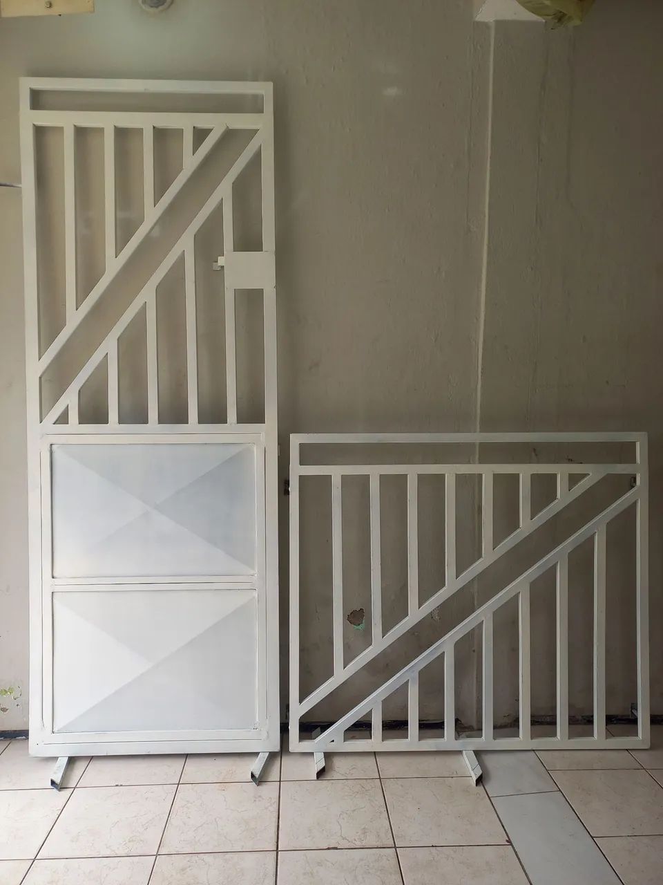 Portão de Aço com Design Moderno