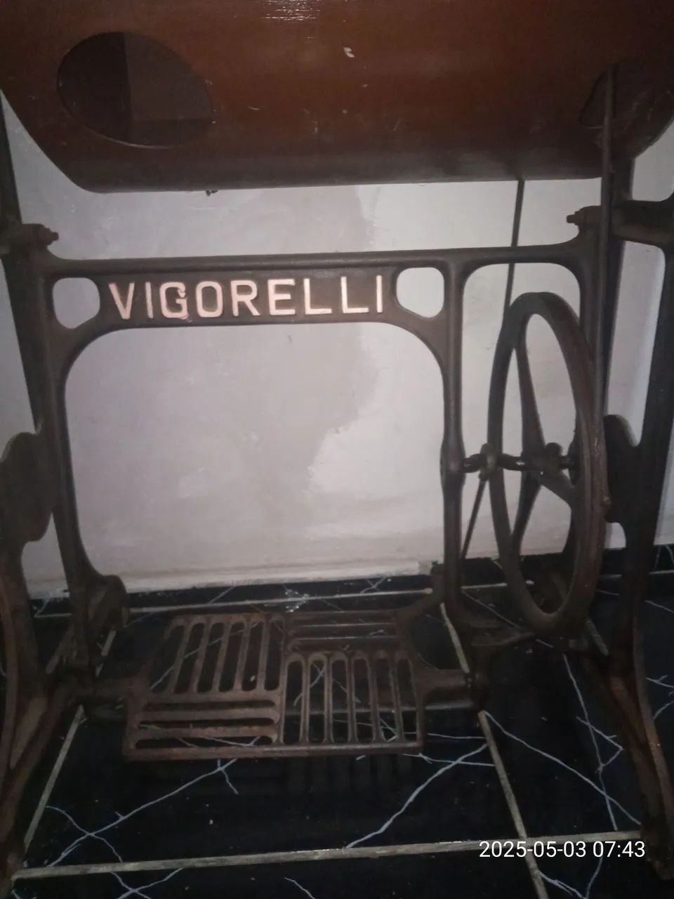 Máquina de Costura Vigorelli - Antiga - Foto 3
