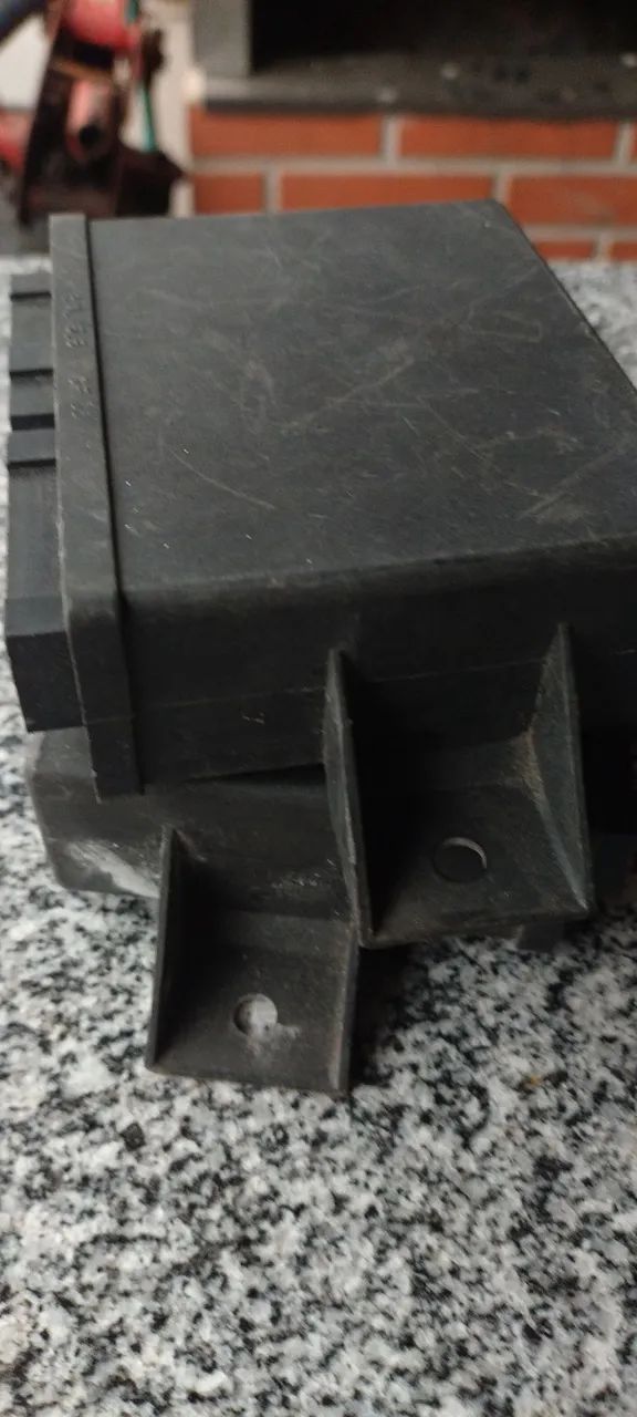 Vendo relé de seta da escania 112  - Foto 3