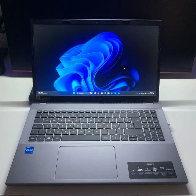 Vendo Notebook Acer Aspire 5, Configurações: