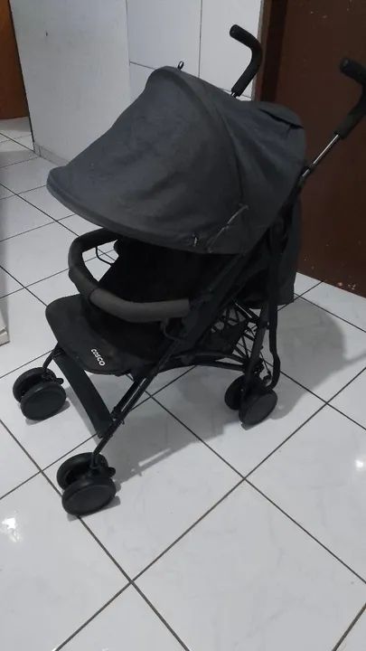 Carrinho de bebê cosco semi novo unissex 