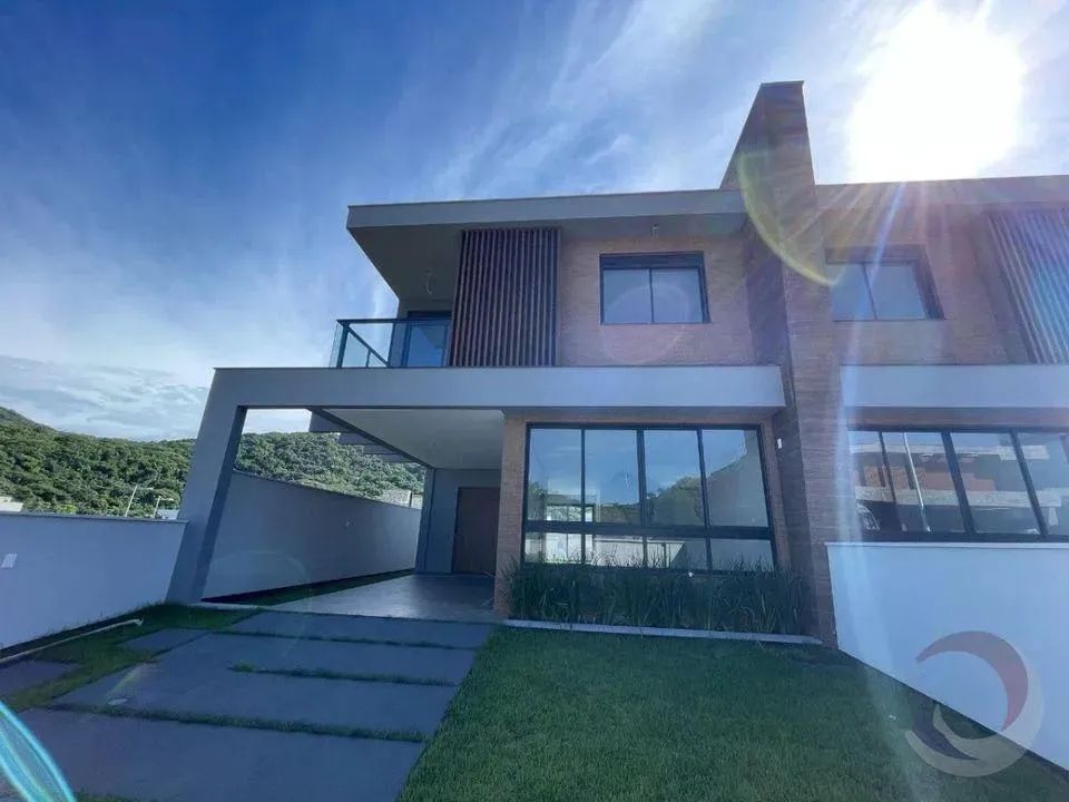 Casa para Venda em Florianópolis, Rio Tavares, 3 dormitórios, 1 suíte, 4 banheiros, 2 vaga