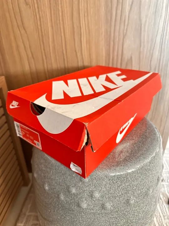 Nike Dunk Low - Tamanho 39 - Cinza e Vermelho - Foto 5