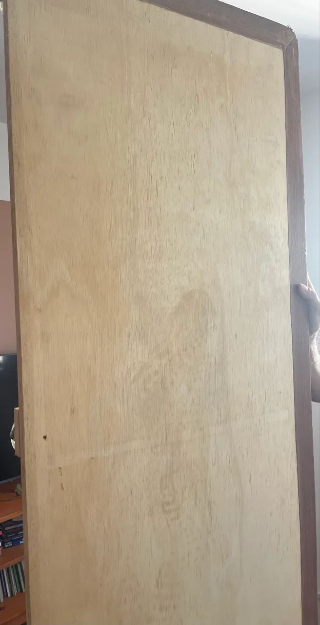 Prateleira e itens de madeira64960479307521121