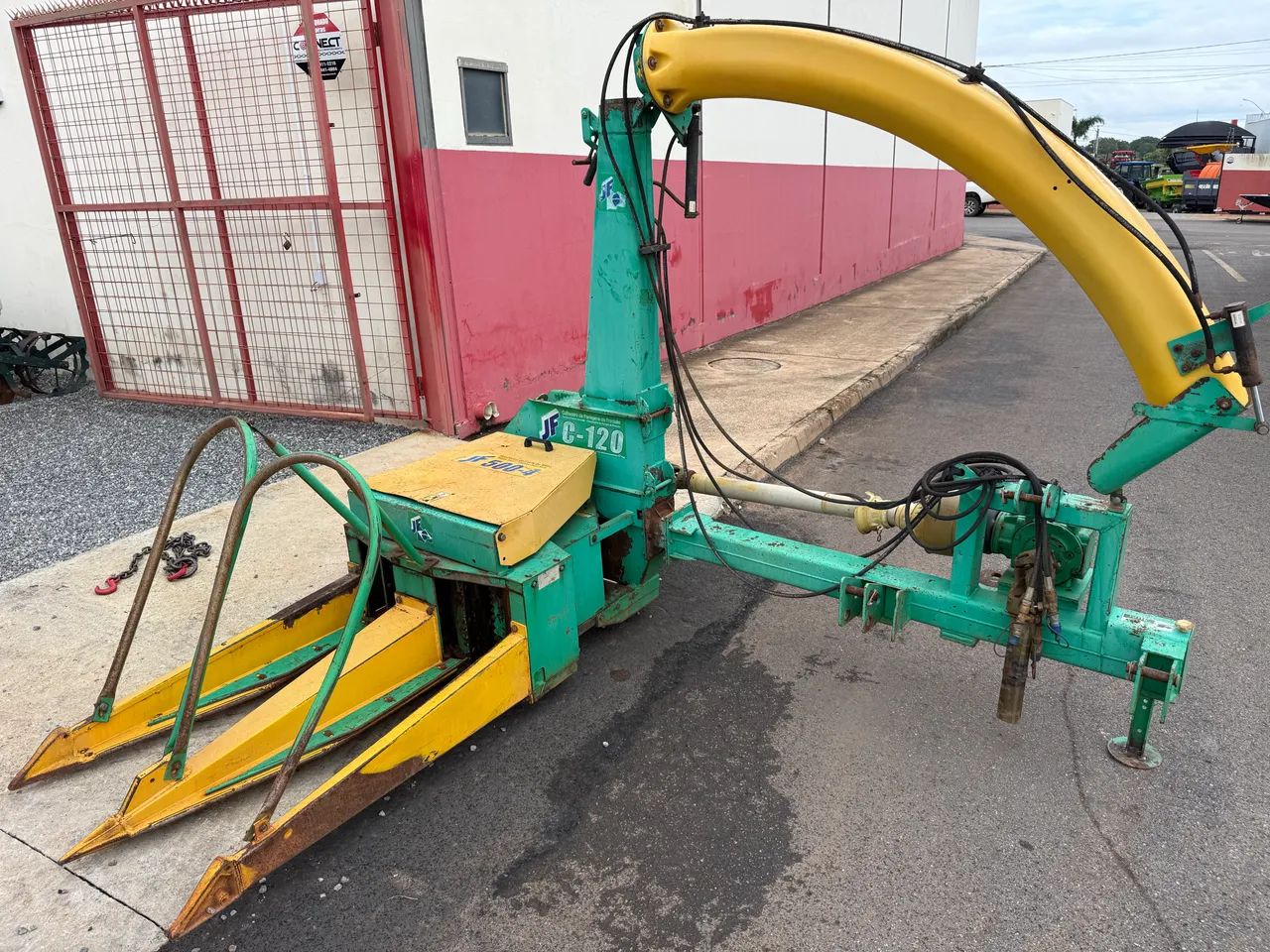 Colhedora de Forragens C-120 - Tratores e máquinas agrícolas - Loteamento  Copacabana, Catalão 1463678076 | OLX