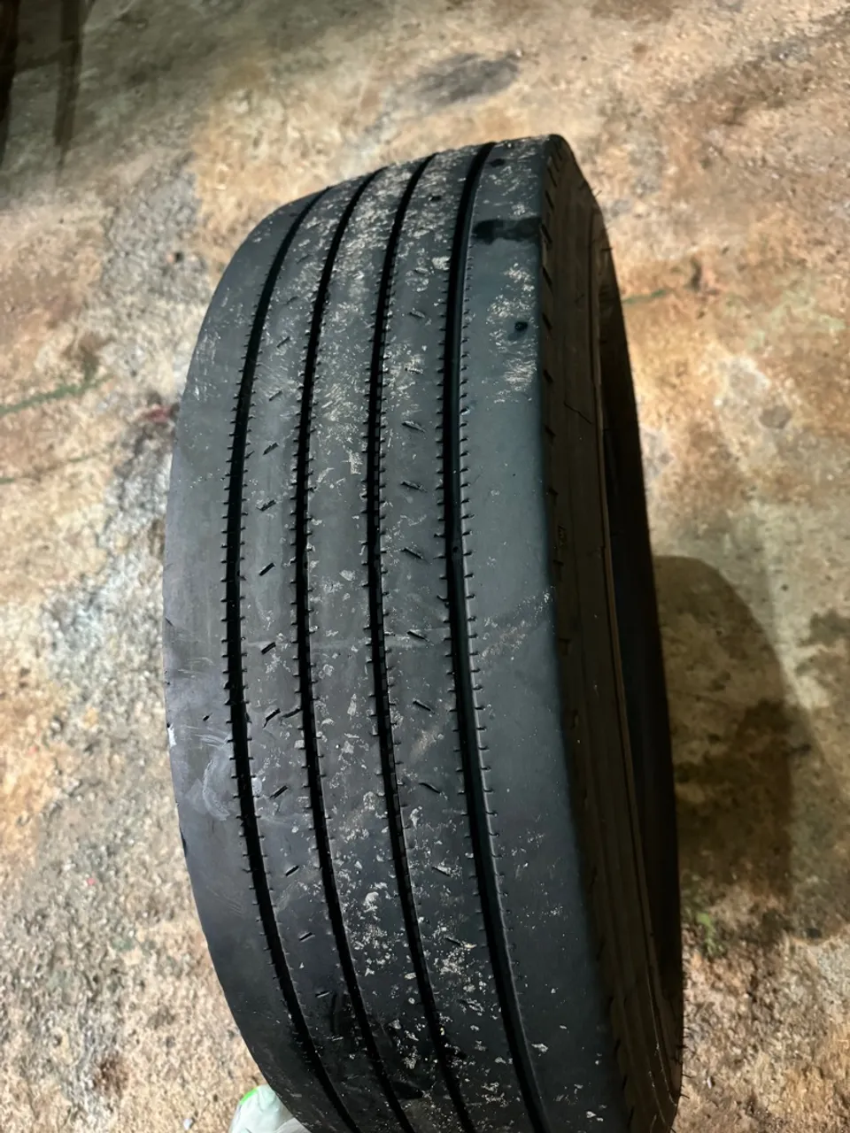 Pneu para caminhão 275/70 R22:5