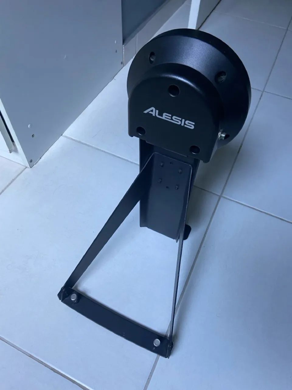 Pad de bumbo eletrônico alesis - Foto 2