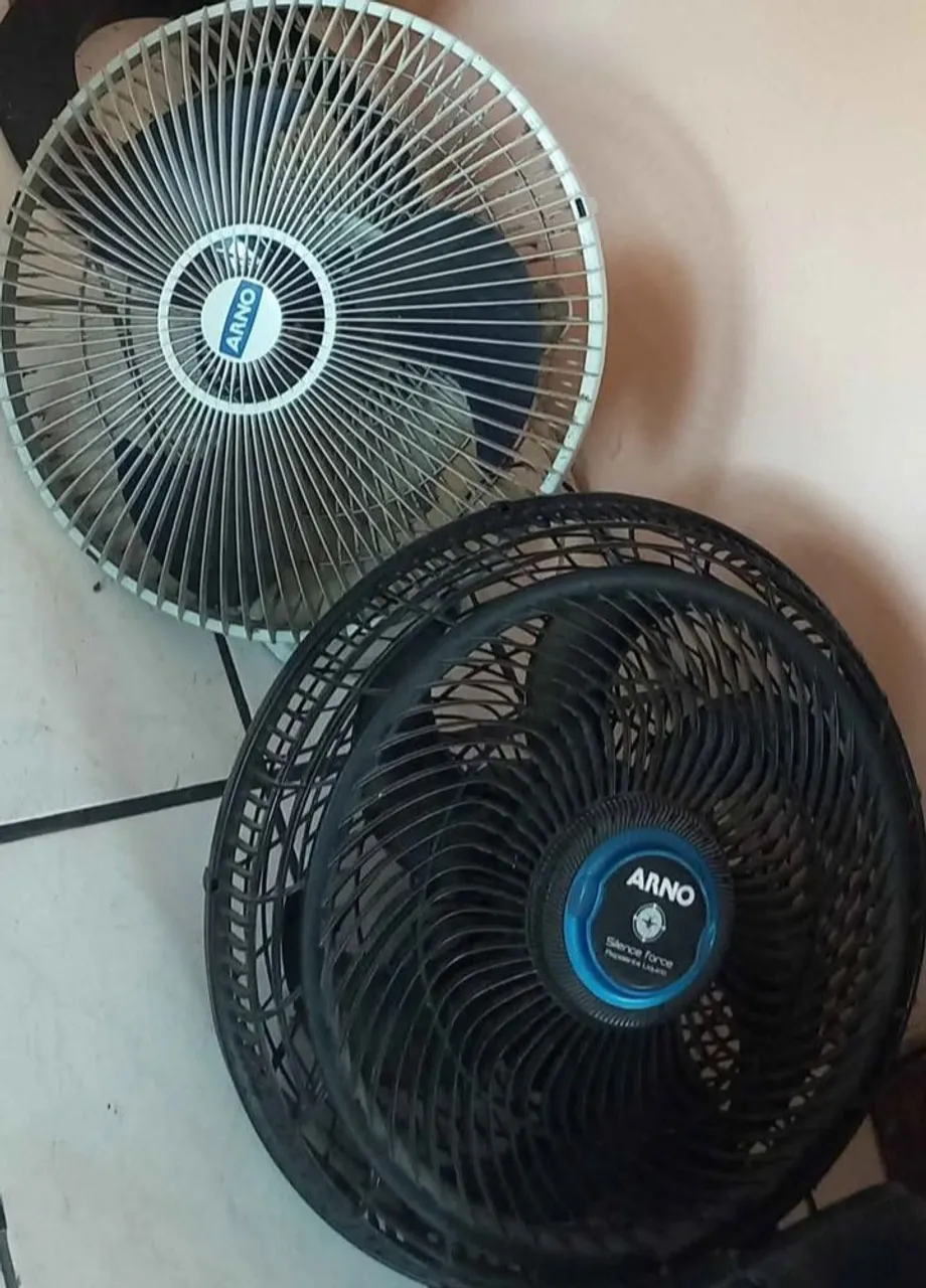 Ventiladores Arno (com defeito, venda no estado) 80 reais cada ou 2 por 150 reais