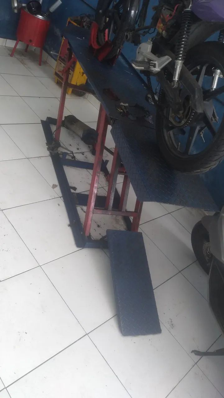 Cavalete para Moto - Usado em Ótimo Estado!