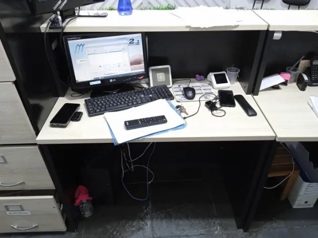 Balcão de recepção em MDF Marrom 110 cm x 100 cm x 62 cm - Foto 2