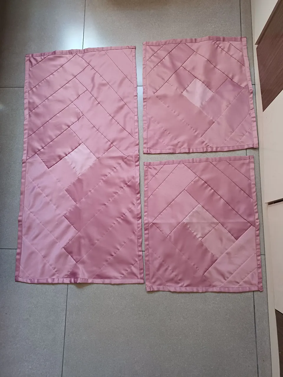 Kit de Almofadas Decorativas Rosas em Patchwork