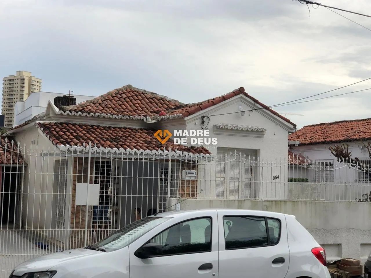 BELA CASA - ESTILO COLONIAL, MUITO BEM PRESERVADA, EXCELENTE MORADIA, OU PARA COMERCIO, LO - Foto 3
