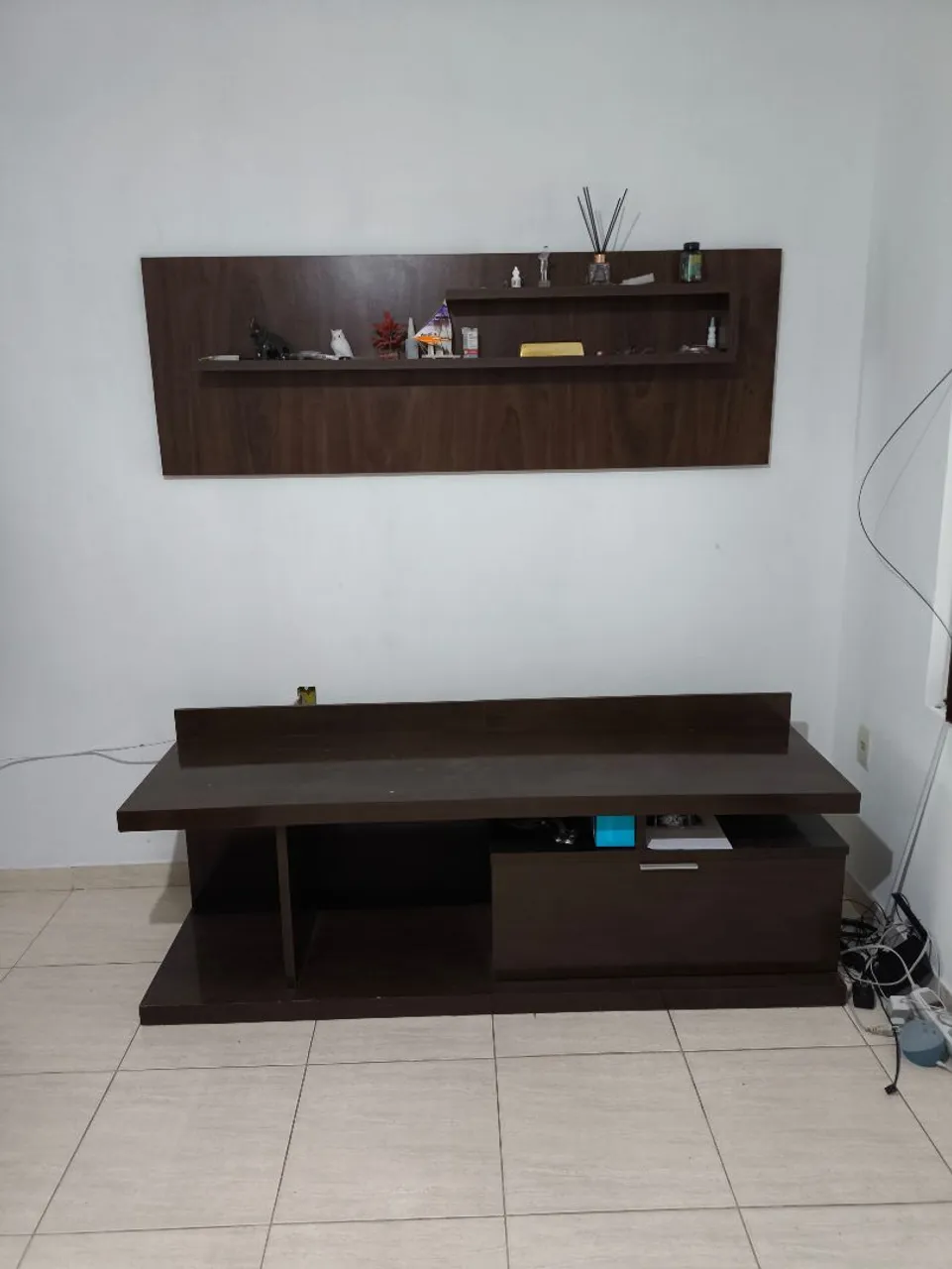 Rack para TV com Prateleira