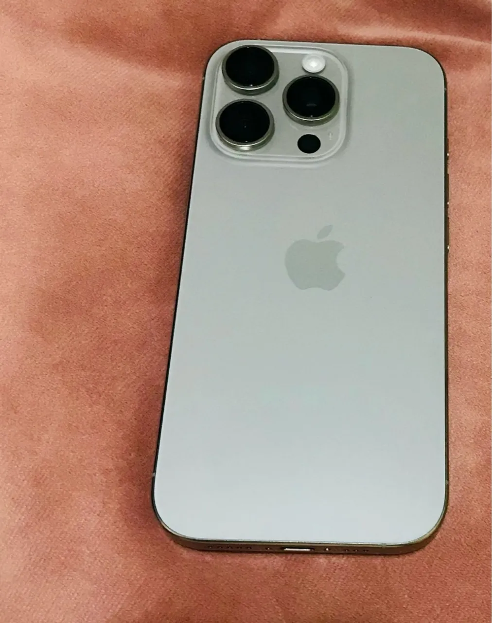 iPhone 16 Pro Titanium Natural - Imperdível